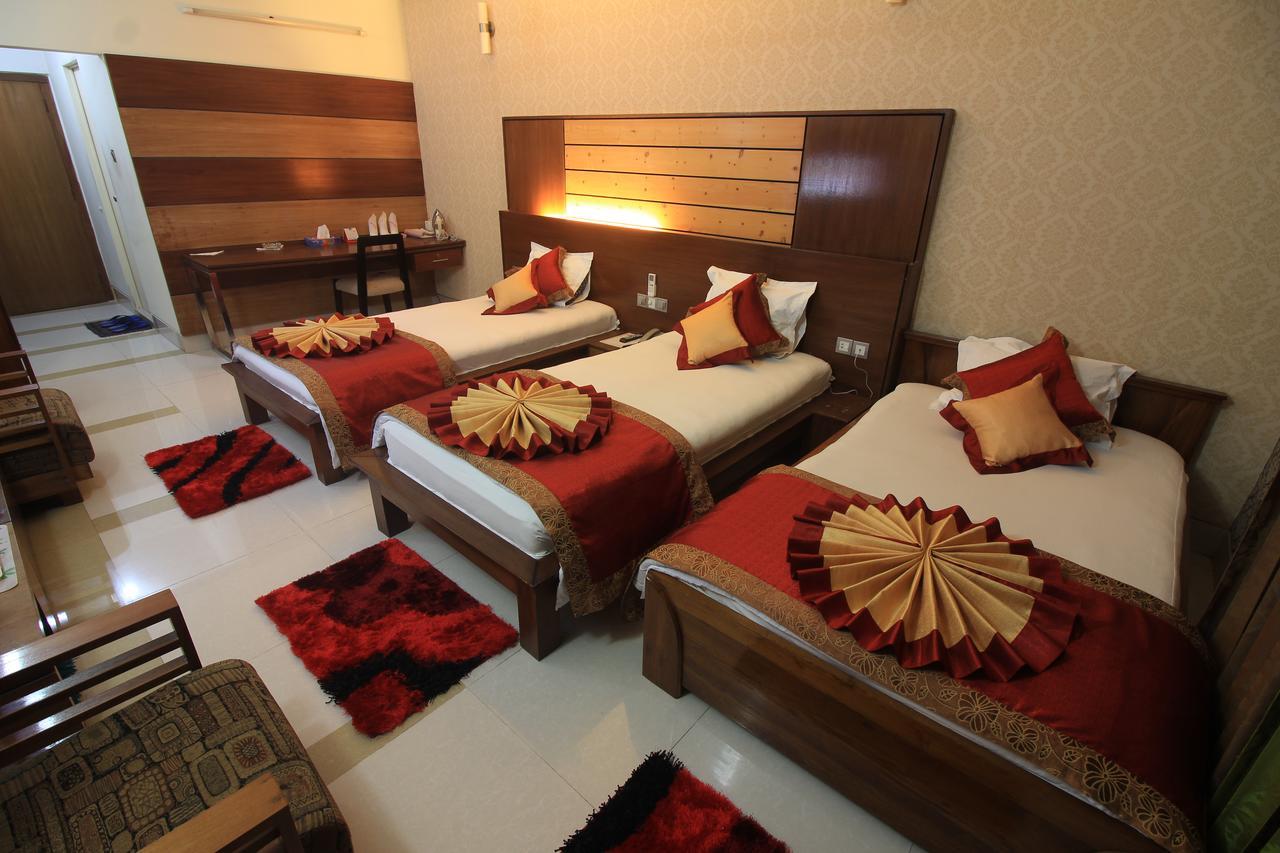 Tiger Garden Int Hotel Khulna ภายนอก รูปภาพ