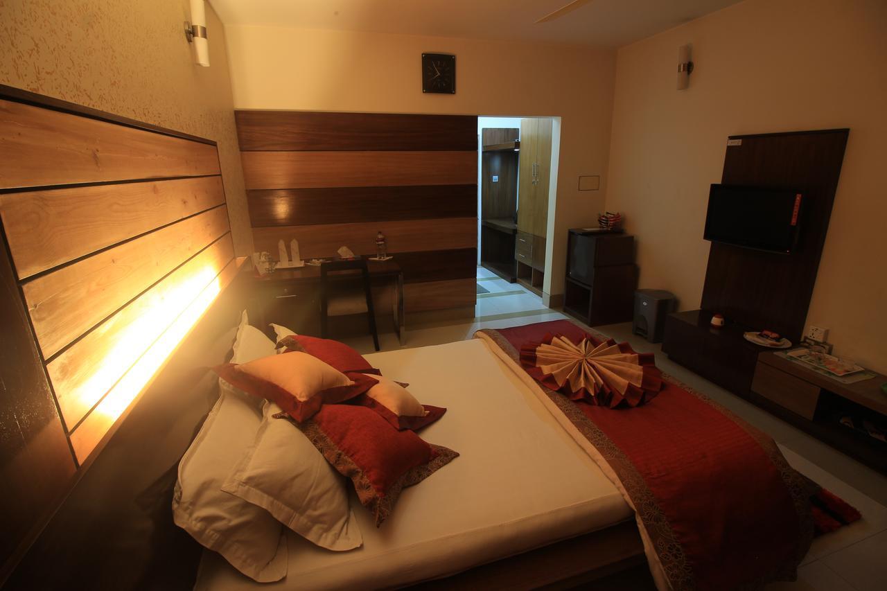 Tiger Garden Int Hotel Khulna ภายนอก รูปภาพ