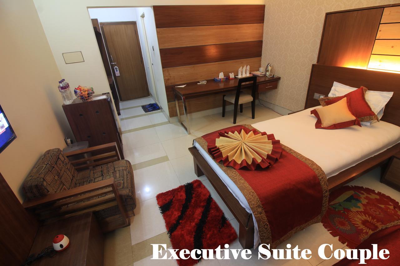 Tiger Garden Int Hotel Khulna ภายนอก รูปภาพ